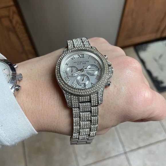 Michael Kors watch - Picture 2 of 4